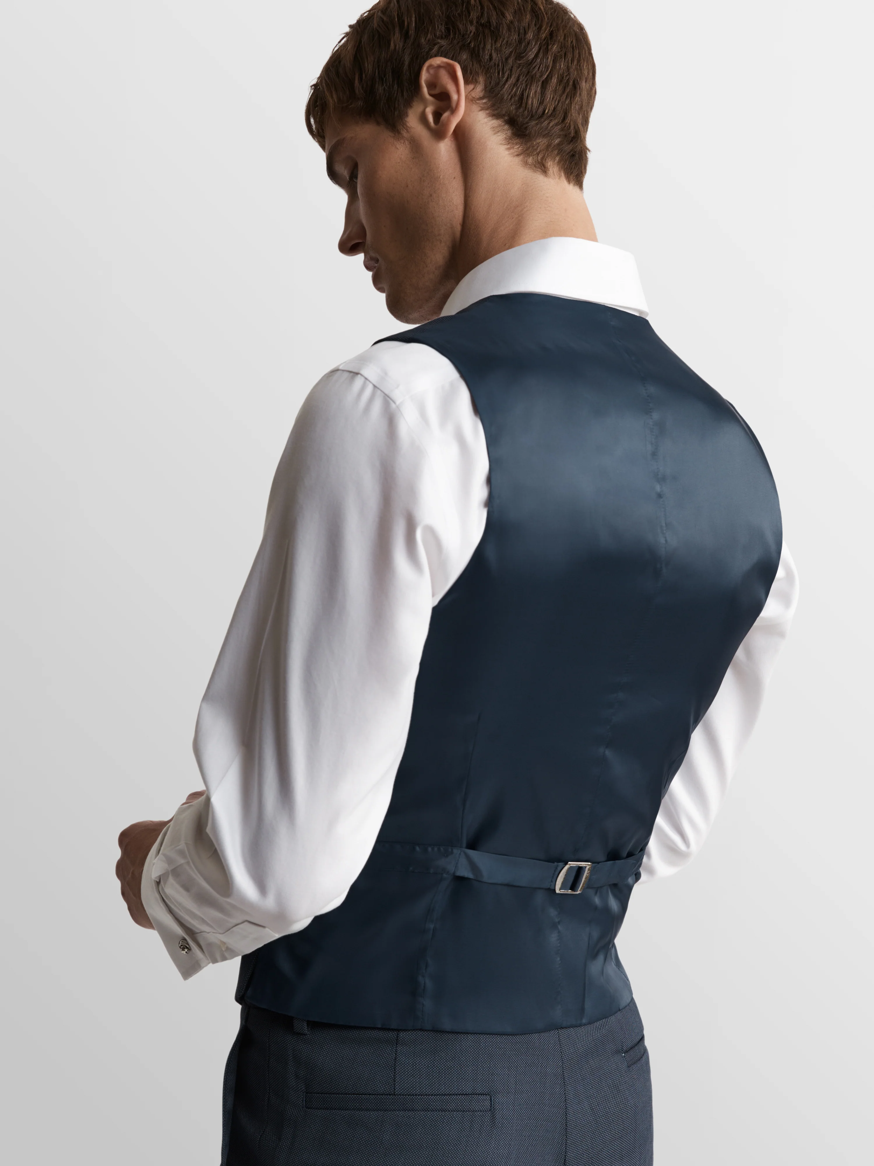 The Hamlyn Slim Waistcoat - Image 3