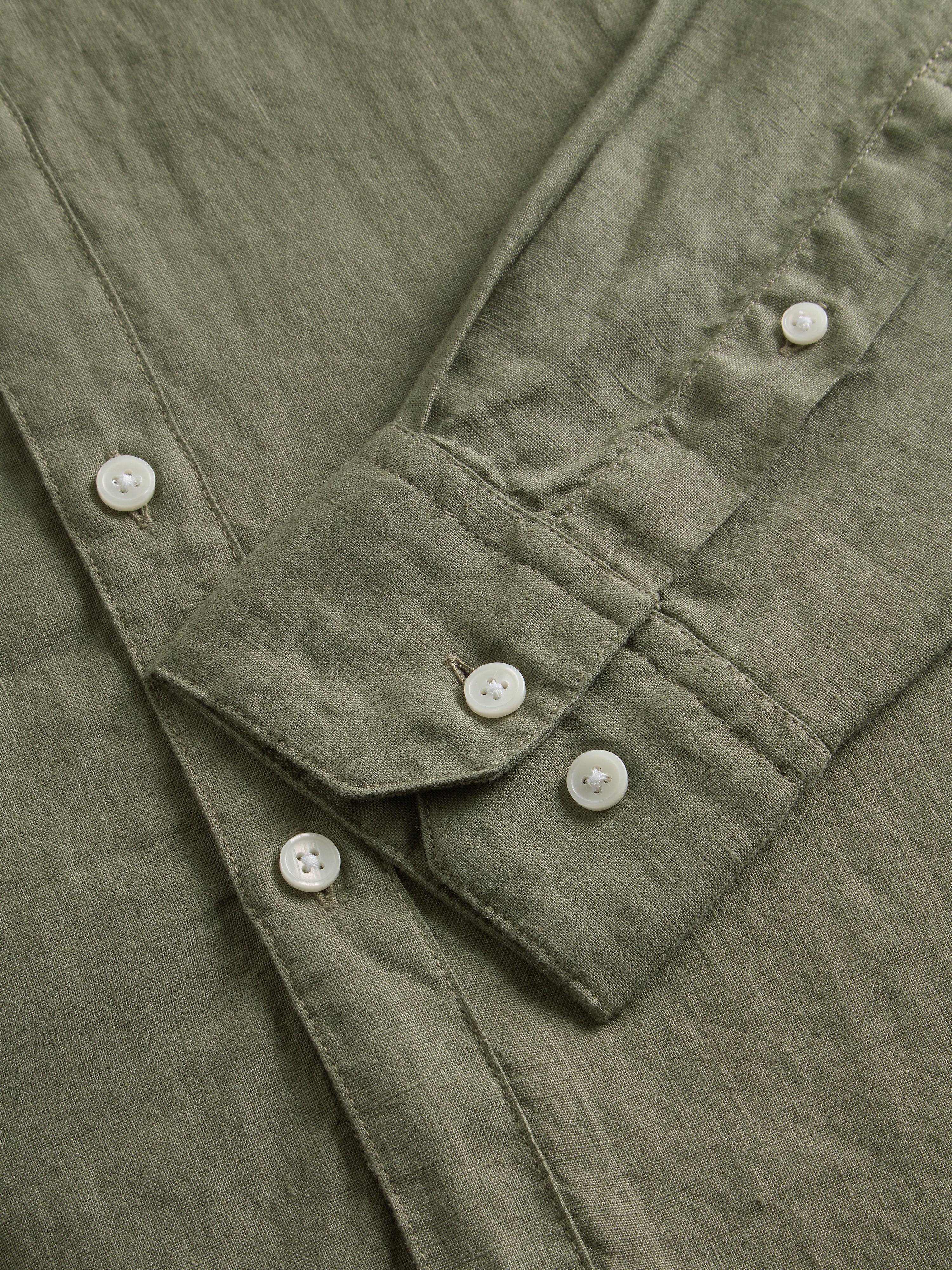 The Relaxed Linen Shirt - Image 6