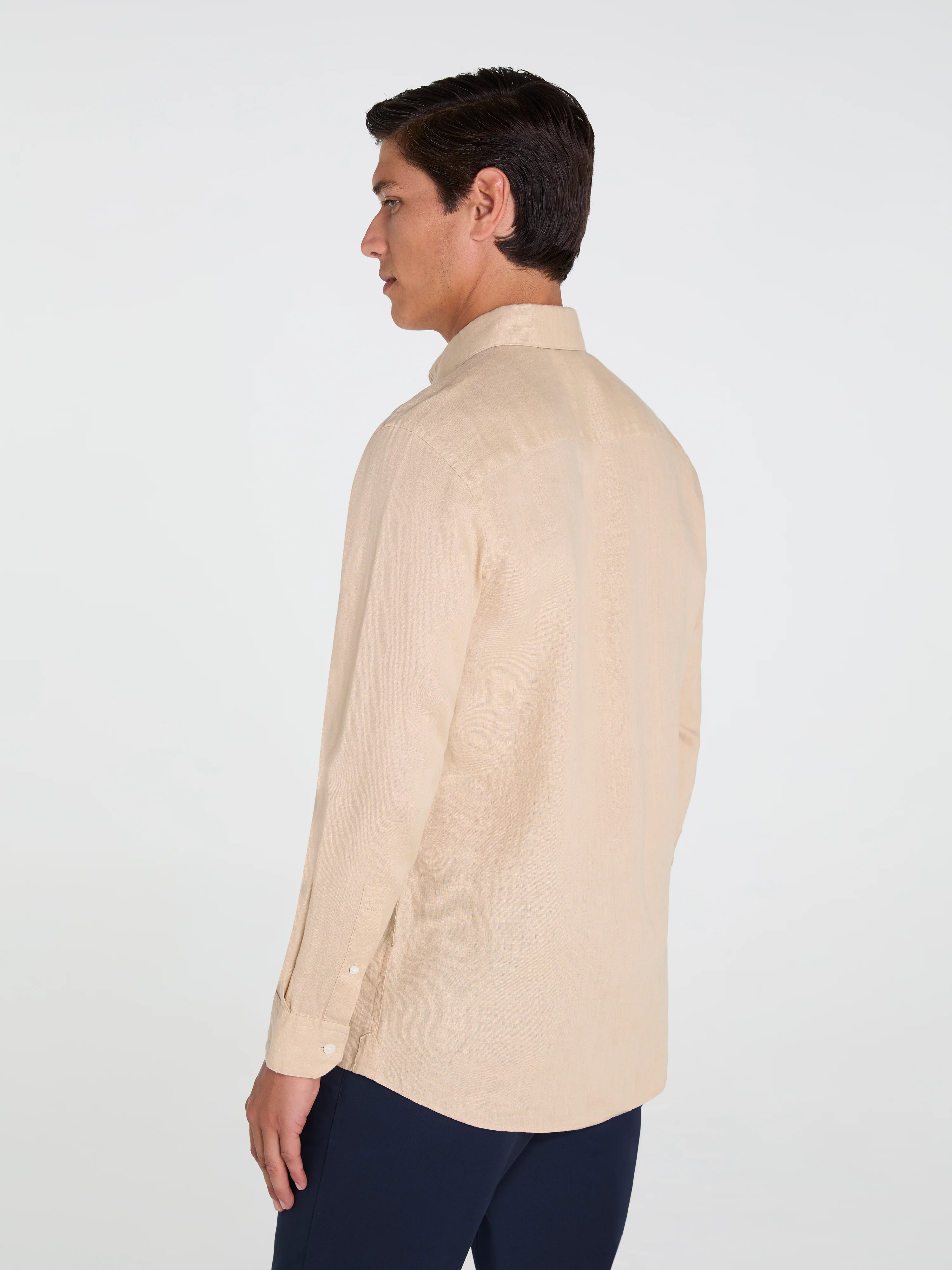 The Relaxed Linen Shirt - Image 3