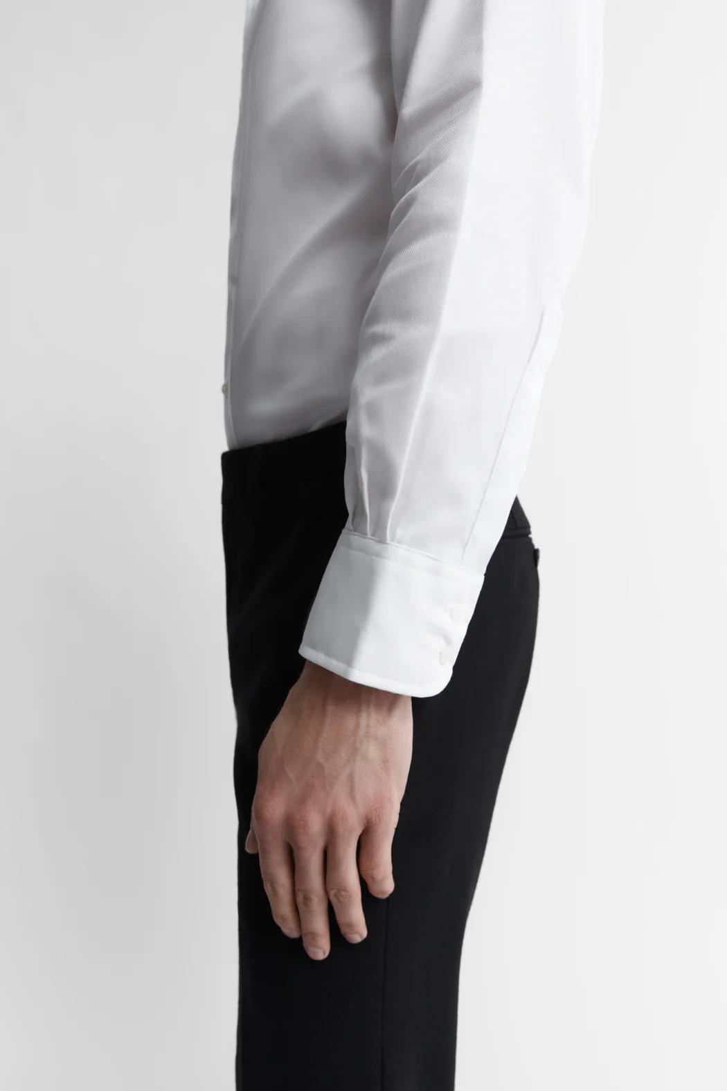 The Fine Twill Shirt - Image 4